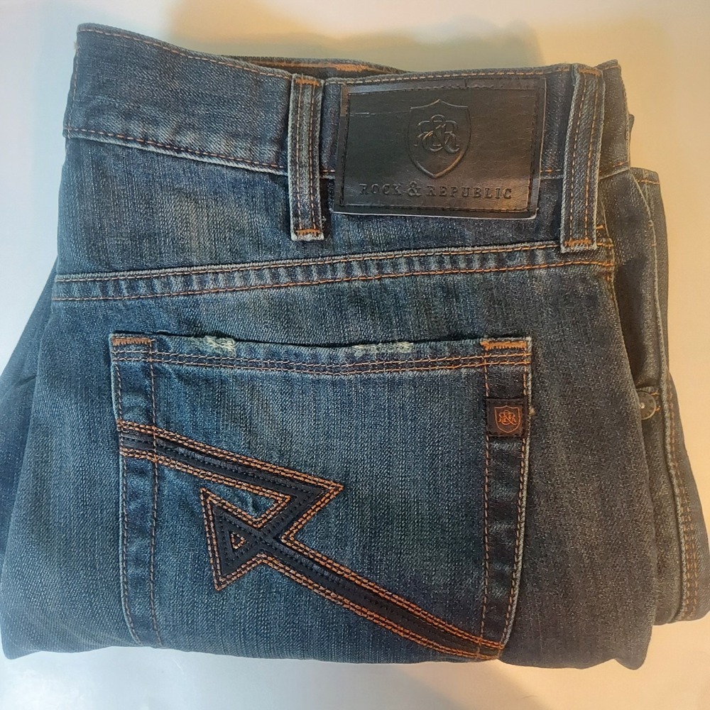 Rock and Republic Jeans Mens 36x30* Blue Henlee Bootcut Embroidered Distressed